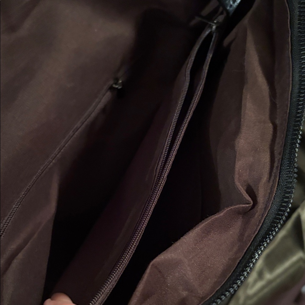 Black Leather Shoulder Bag - Picture 8 of 8